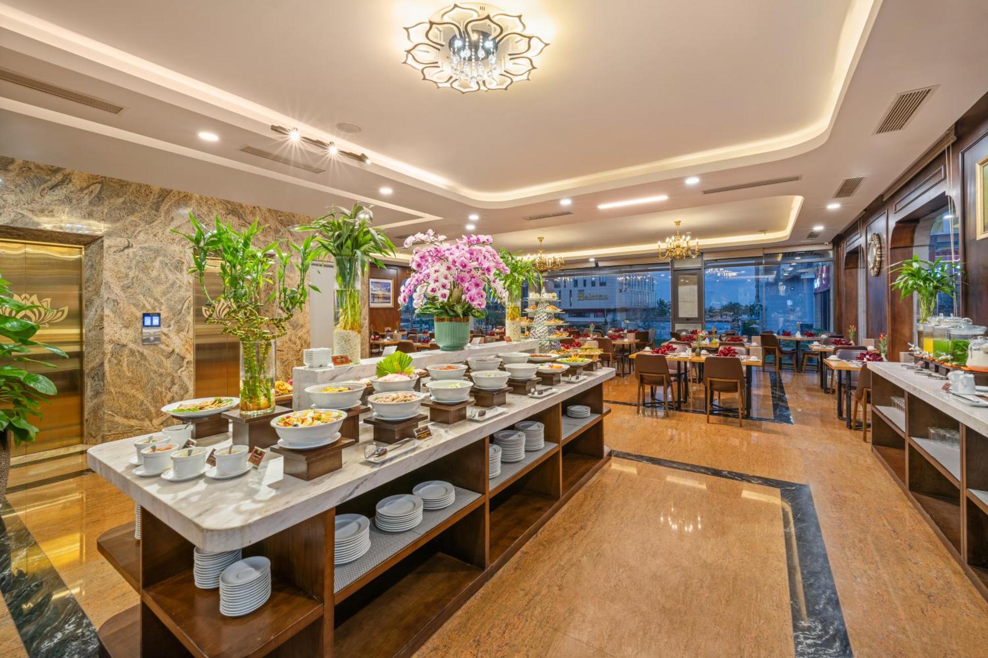 Golden Lotus Hotel Da Nang - Rooftop Bar Sea View Extérieur photo