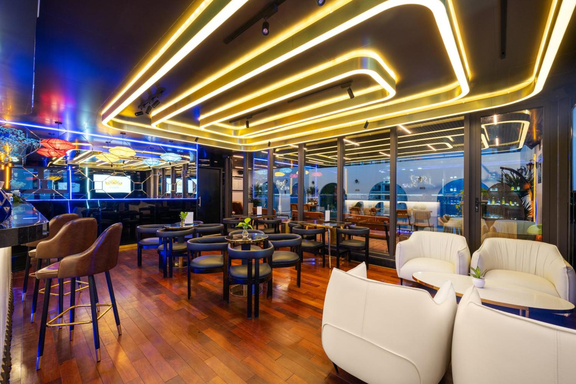 Golden Lotus Hotel Da Nang - Rooftop Bar Sea View Extérieur photo