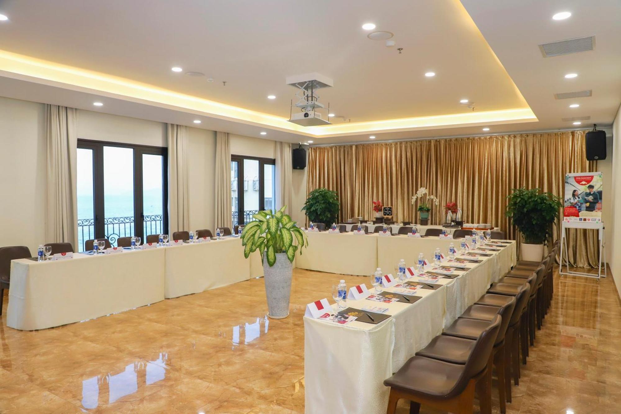 Golden Lotus Hotel Da Nang - Rooftop Bar Sea View Extérieur photo